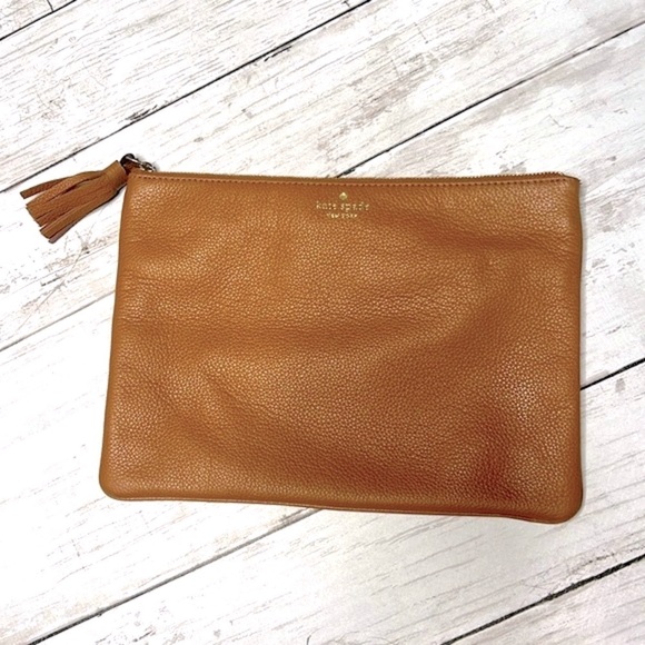 Kate Spade Camel Tan Pebbled Leather Zippered Clutch Bag - Picture 2 of 10
